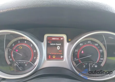 2015 Dodge Journey Sxt z USA, uszkodzony, nr VIN 3C4PDCBBXFT745160